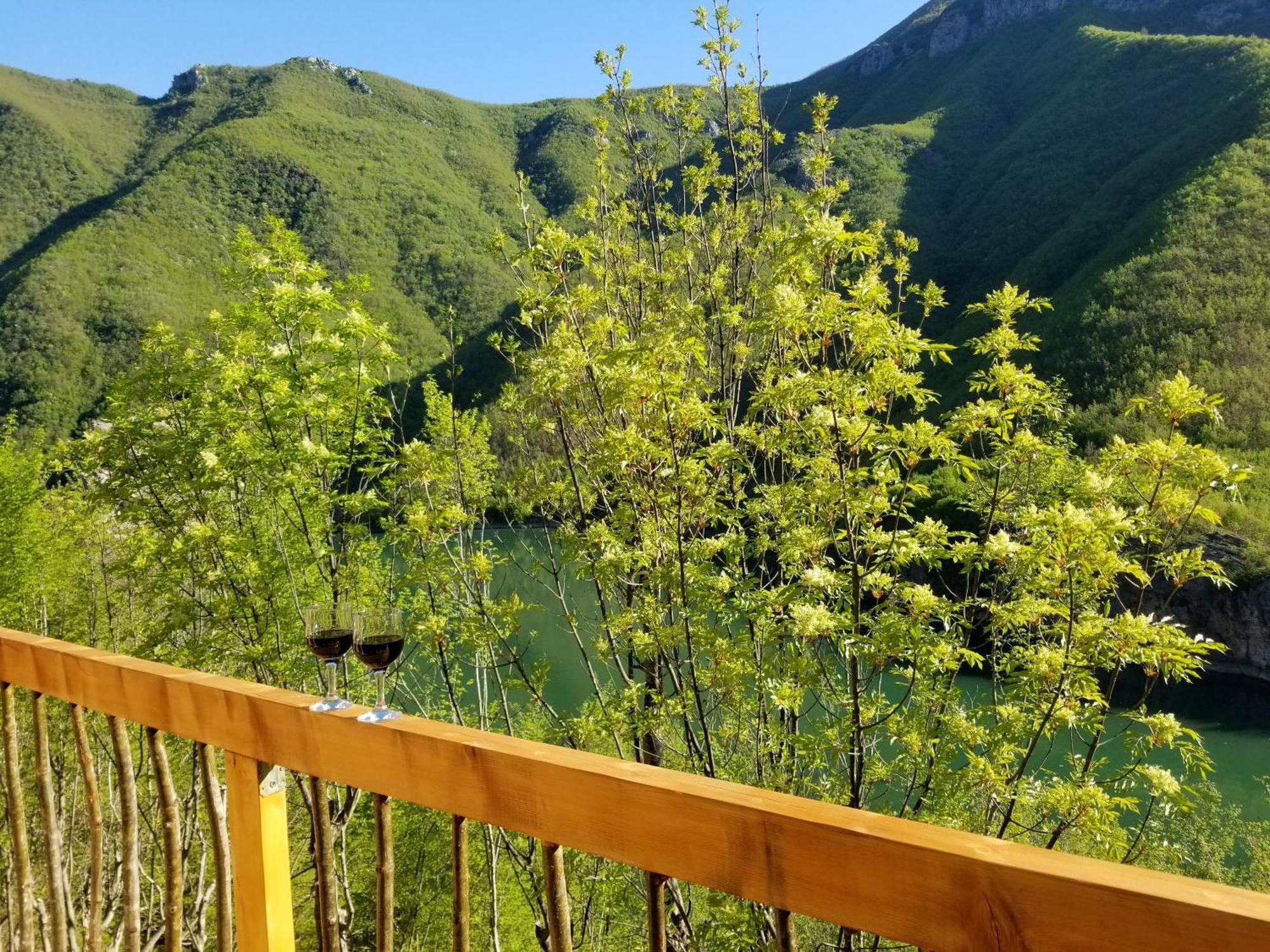 Twin Villas Komani Lake المظهر الخارجي الصورة